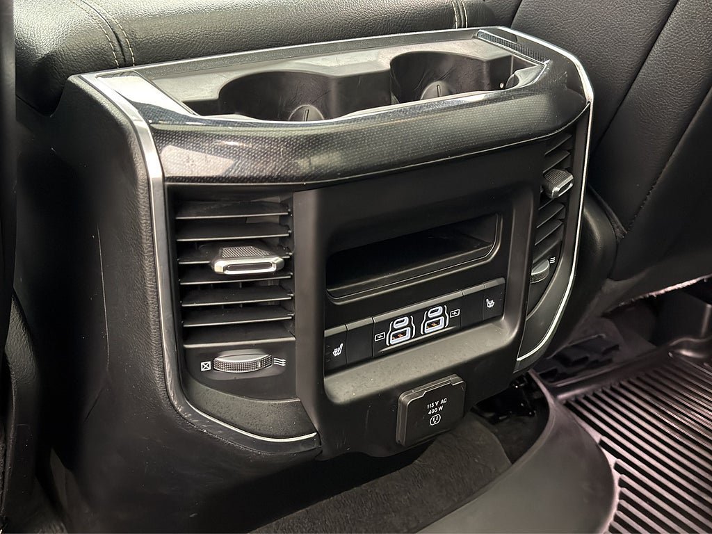 Vehicle Image 33