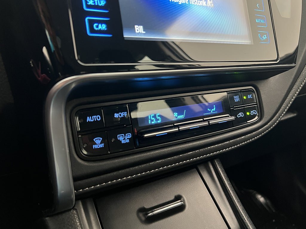 Vehicle Image 17