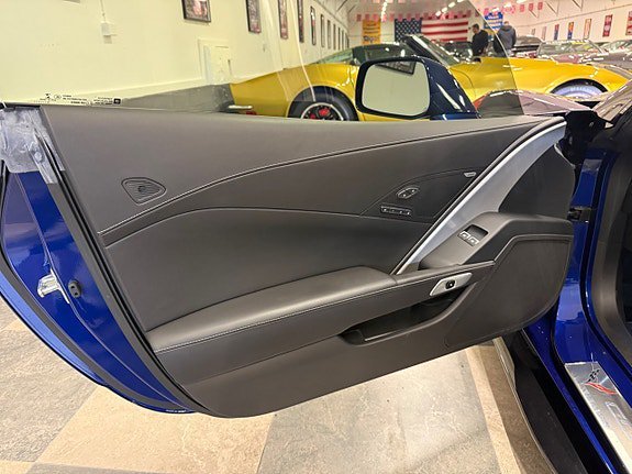 Vehicle Image 27