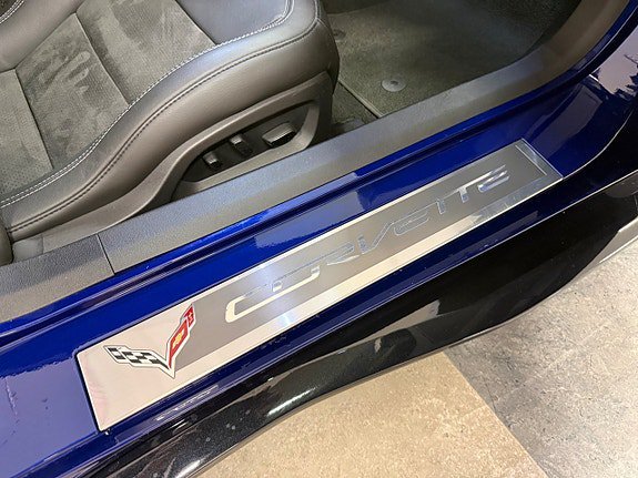 Vehicle Image 32