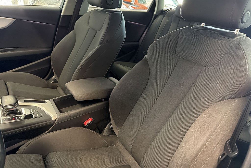 Vehicle Image 10