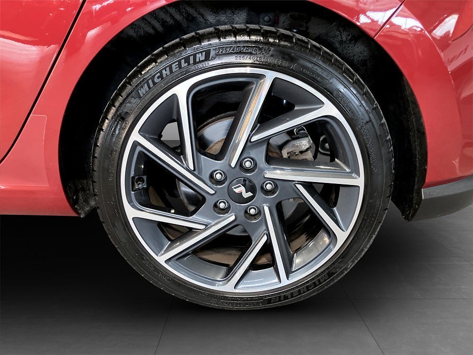 Vehicle Image 13