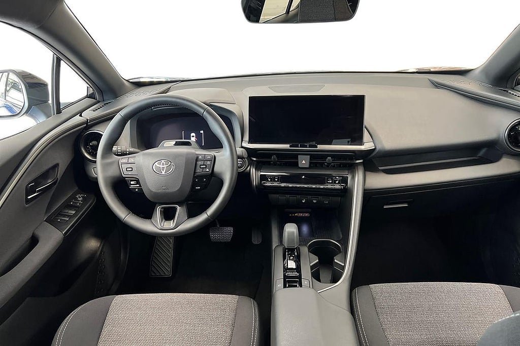 Vehicle Image 8