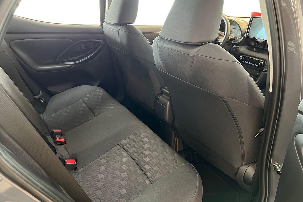 Vehicle Image 7