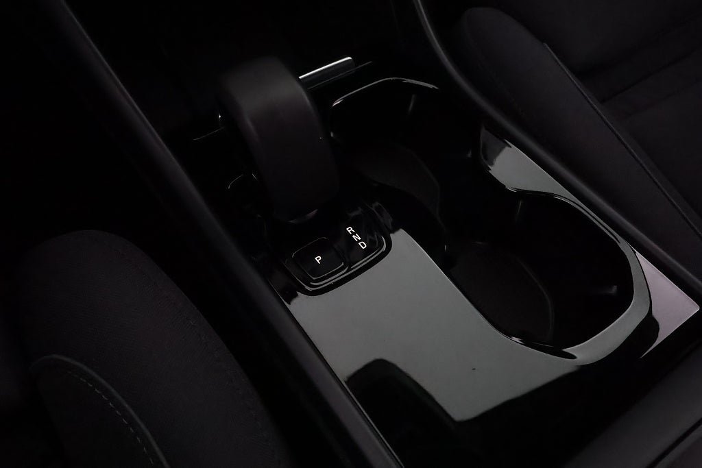 Vehicle Image 24