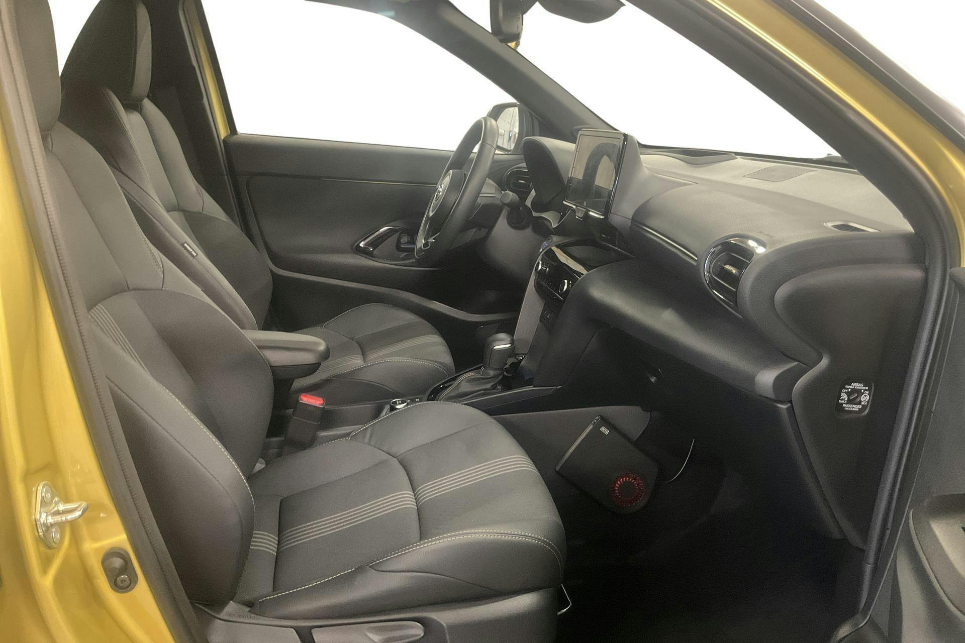 Vehicle Image 7