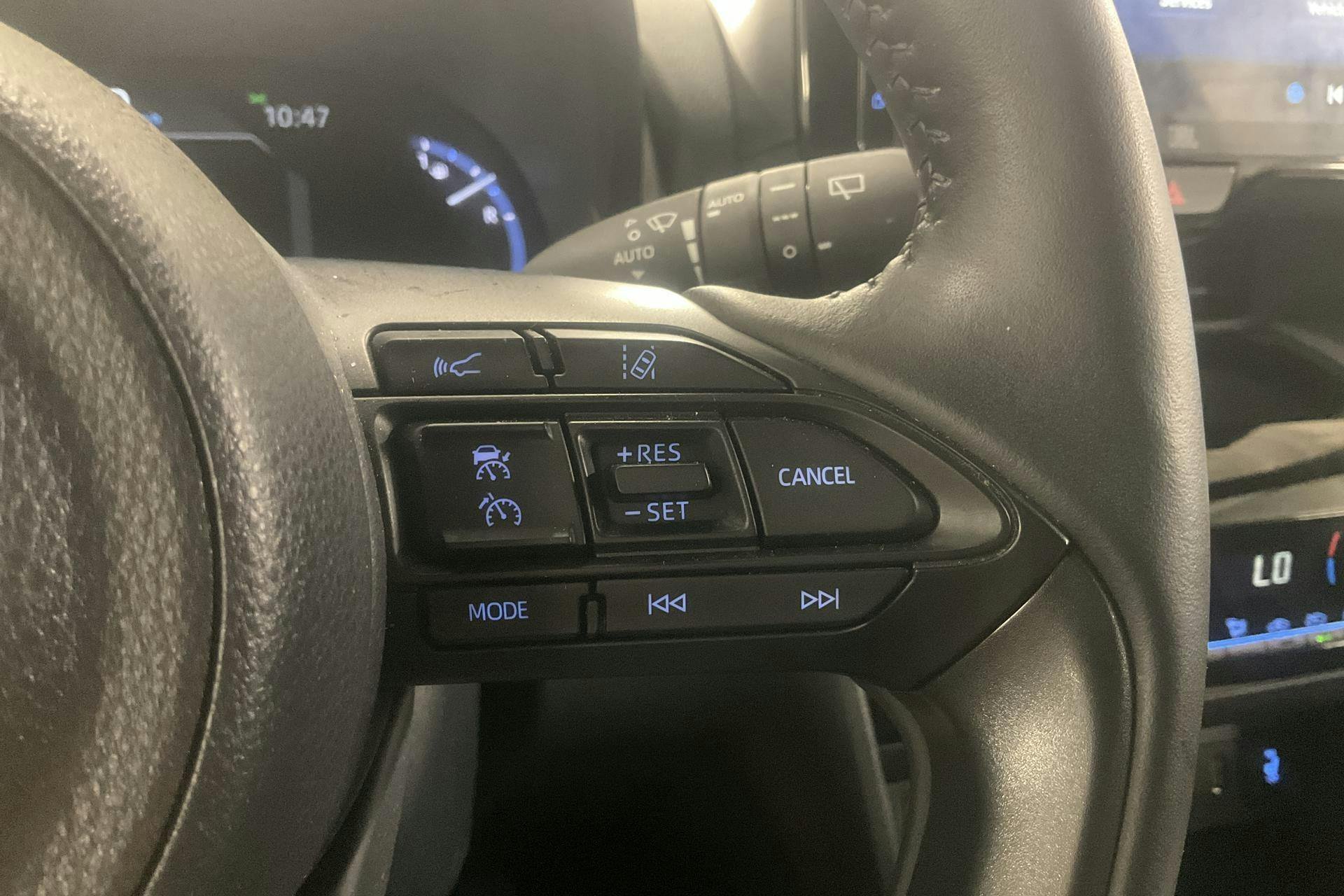 Vehicle Image 18