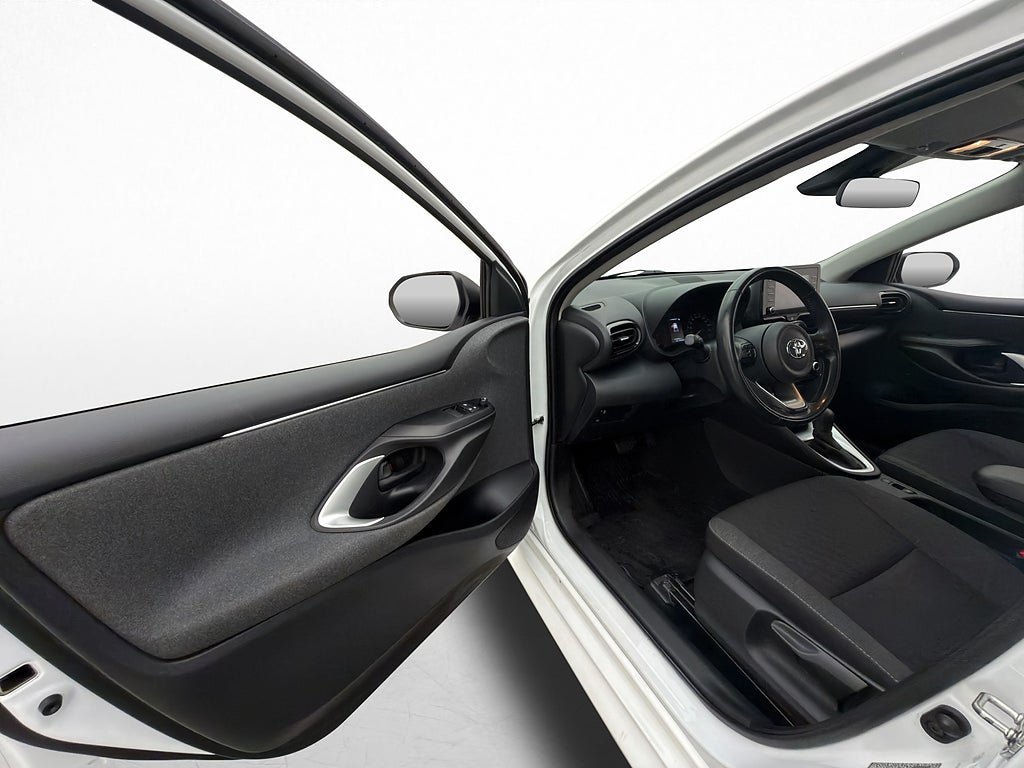 Vehicle Image 10