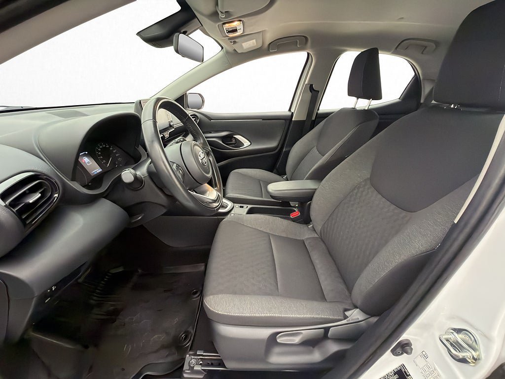 Vehicle Image 11