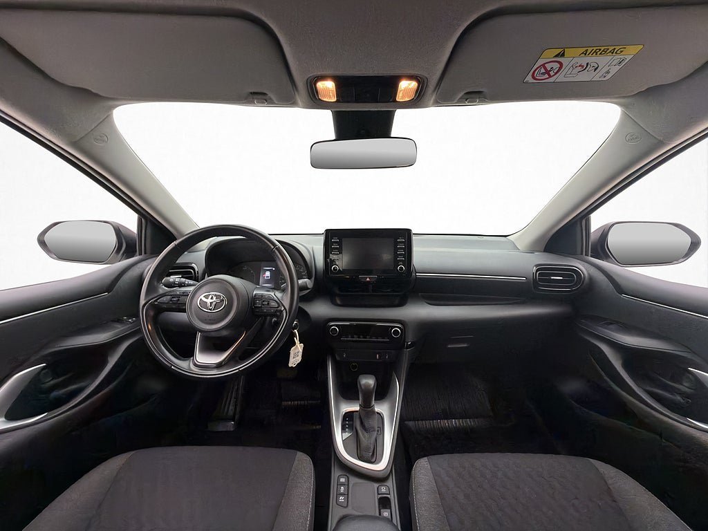 Vehicle Image 12