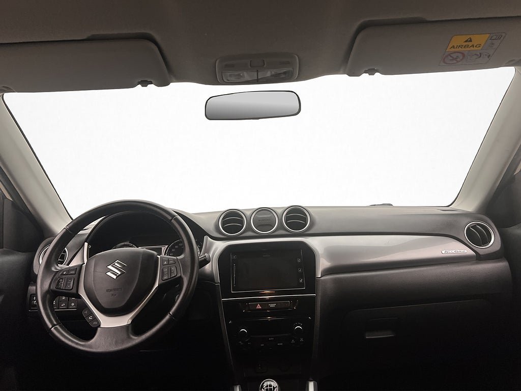 Vehicle Image 12