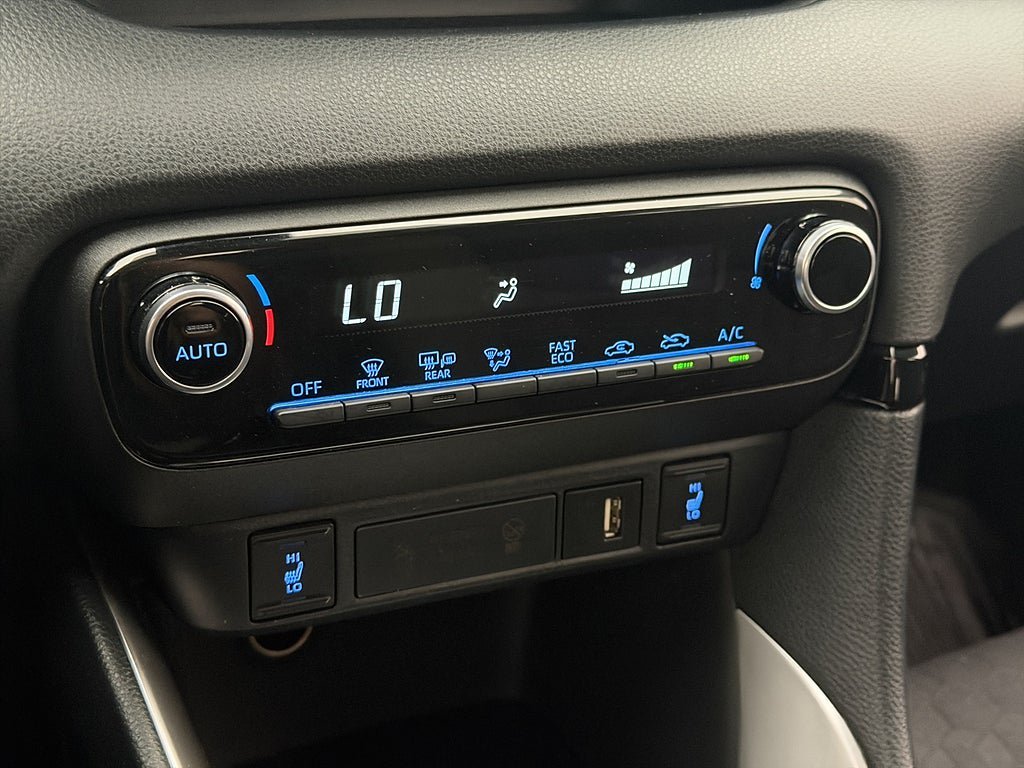 Vehicle Image 23