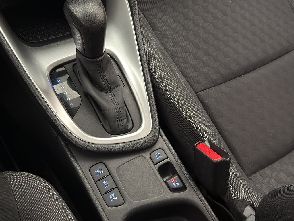 Vehicle Image 24