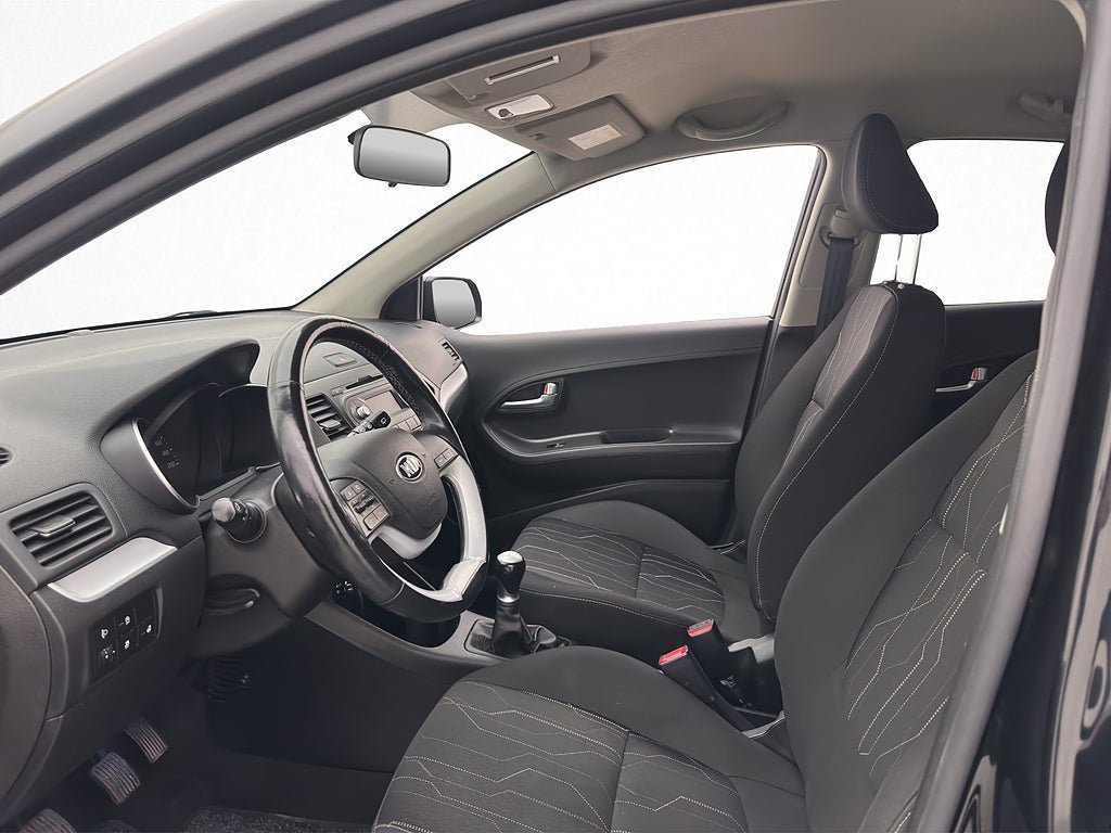 Vehicle Image 11