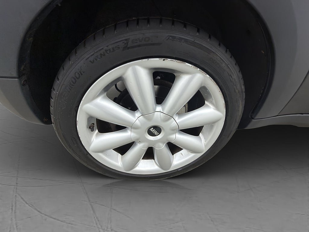 Vehicle Image 33