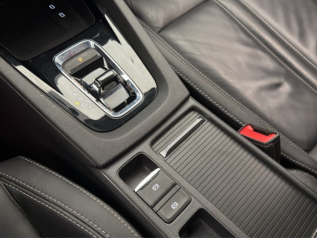Vehicle Image 33