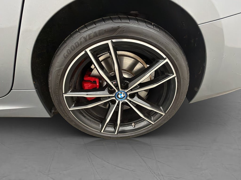 Vehicle Image 38