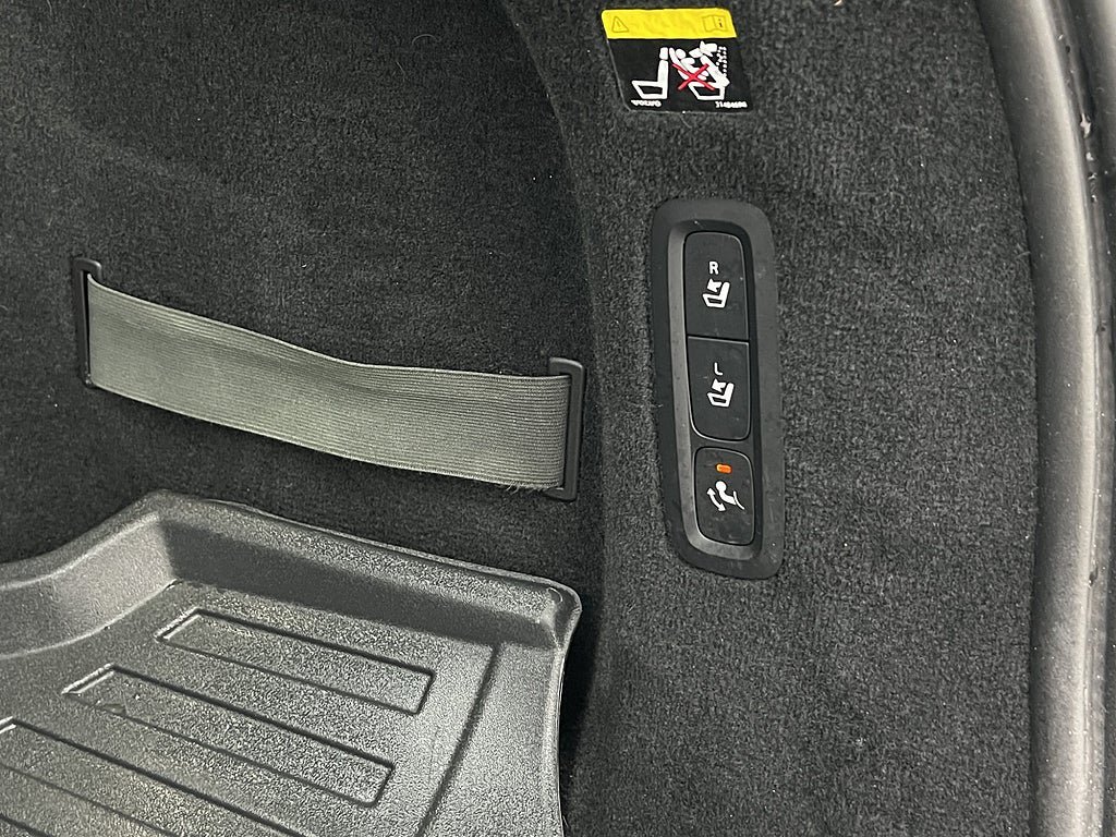 Vehicle Image 28