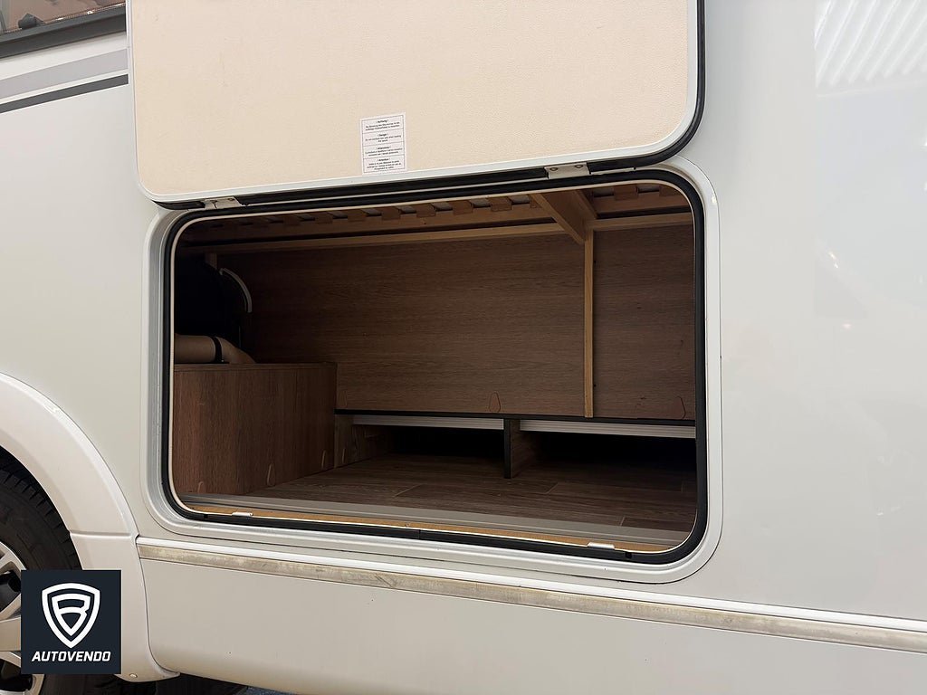 Vehicle Image 27