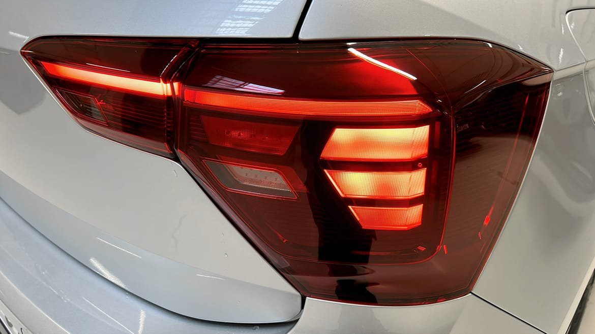 Vehicle Image 13