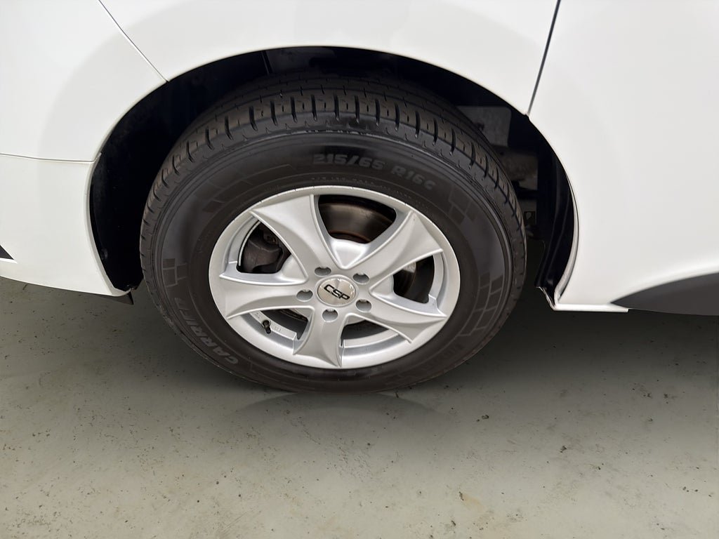Vehicle Image 30