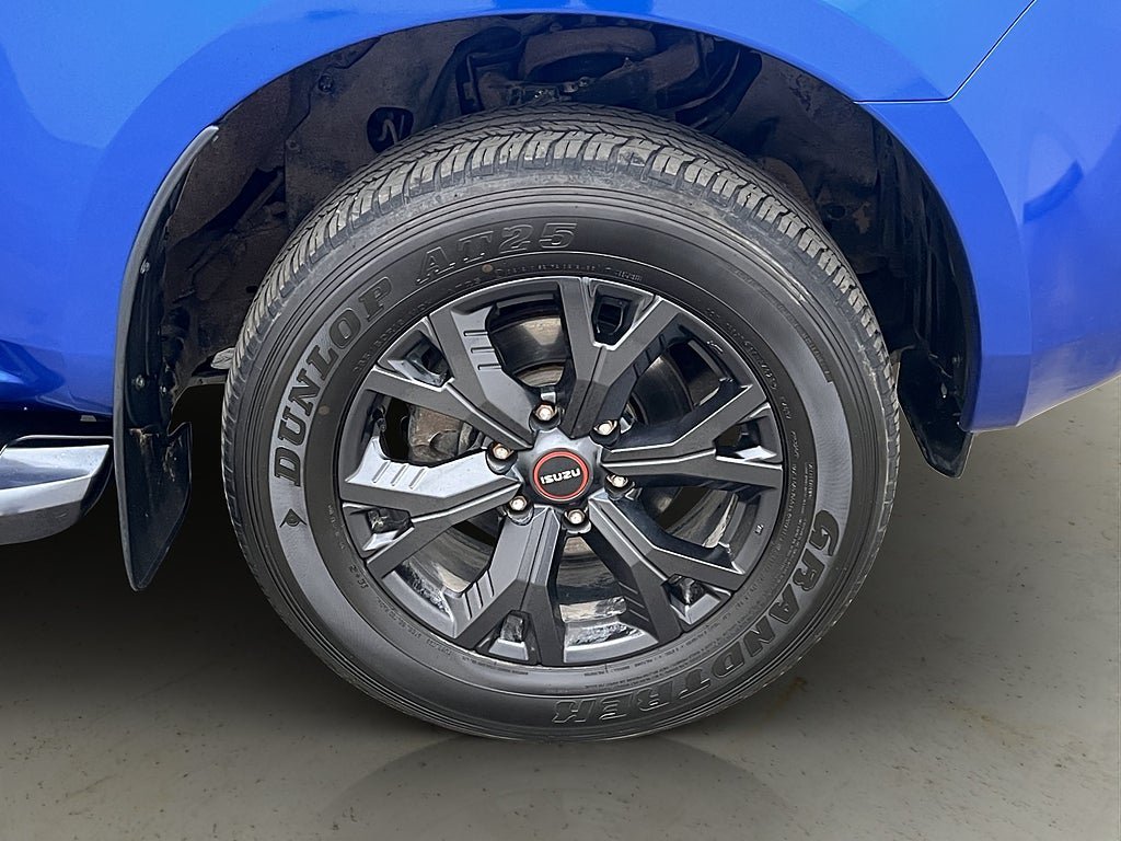 Vehicle Image 33