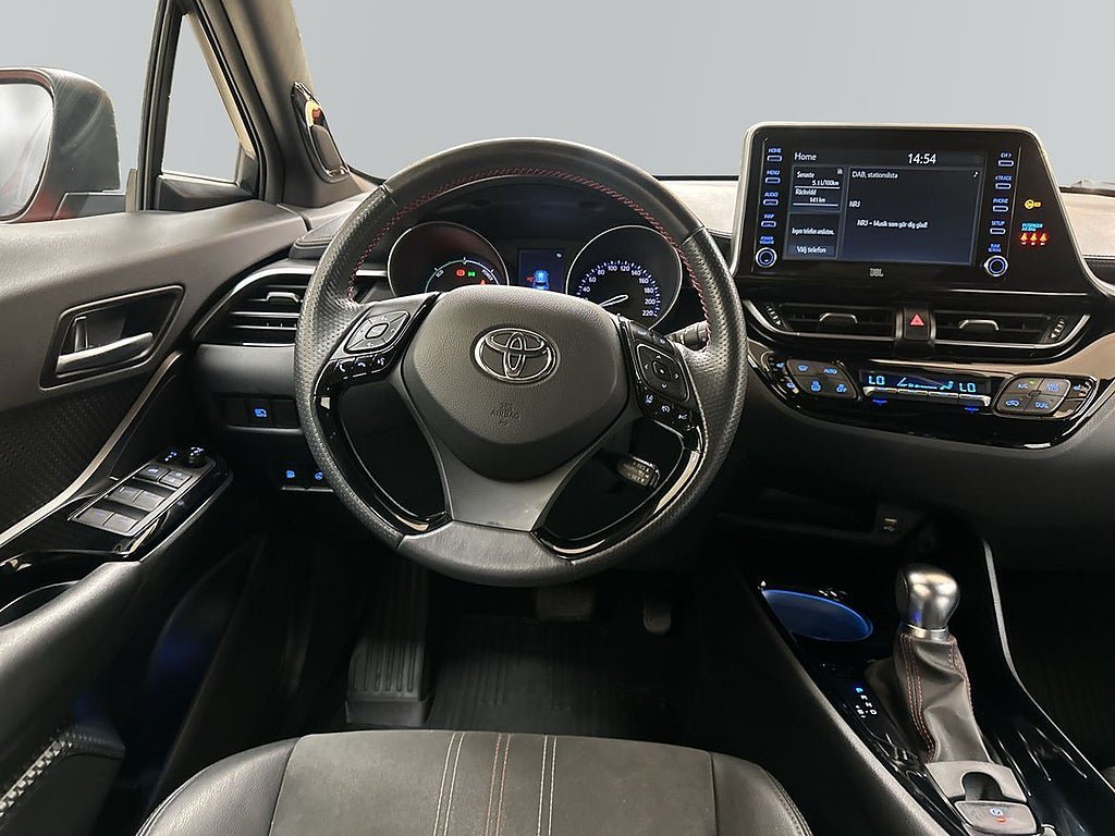 Vehicle Image 9
