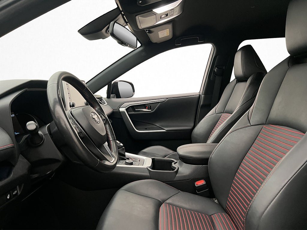 Vehicle Image 12