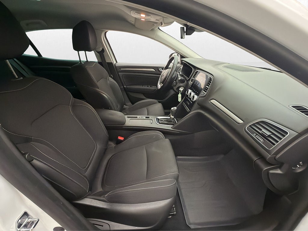 Vehicle Image 25