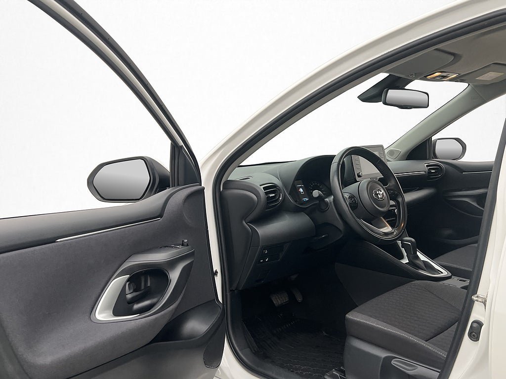 Vehicle Image 9