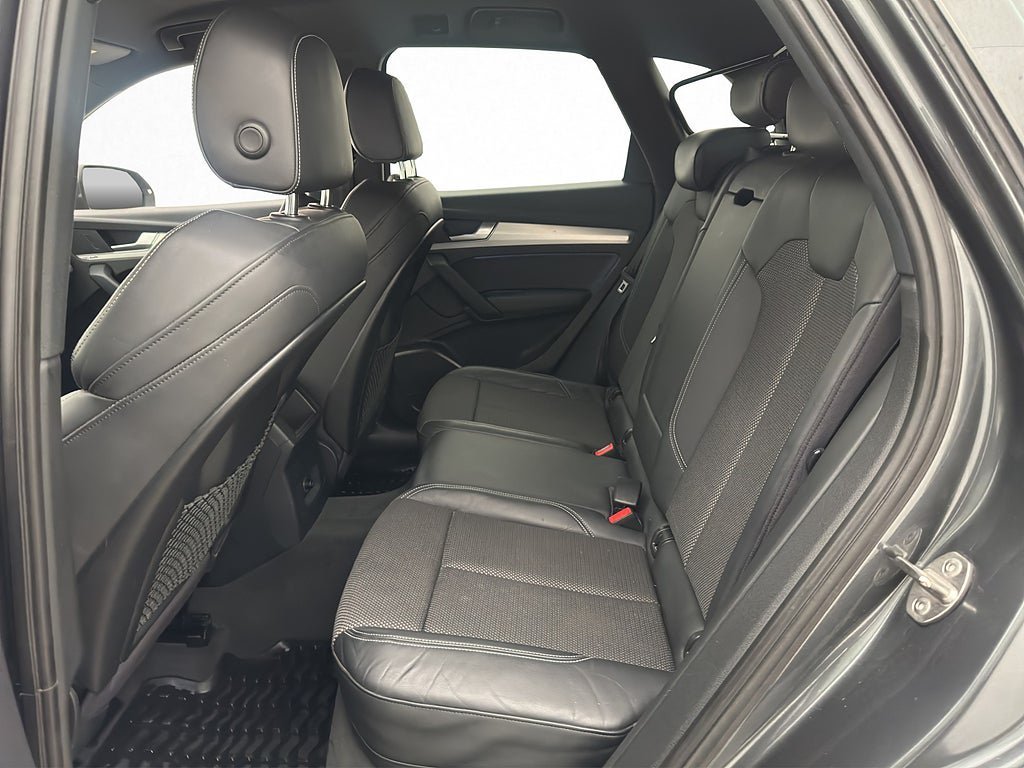 Vehicle Image 27