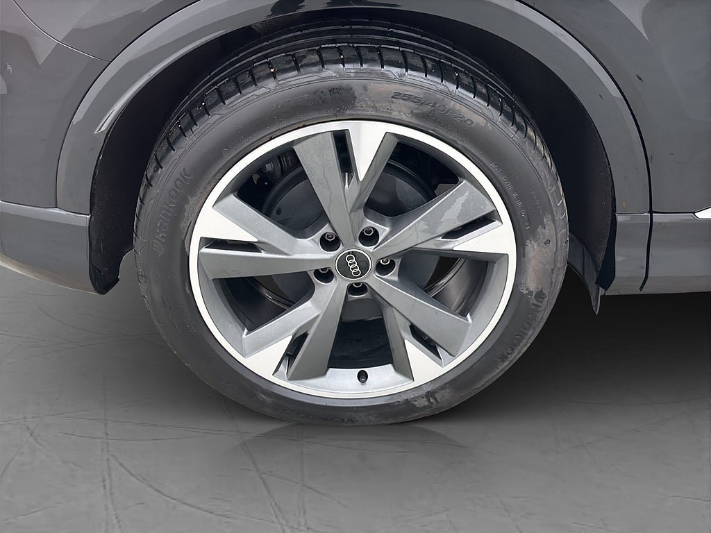 Vehicle Image 37