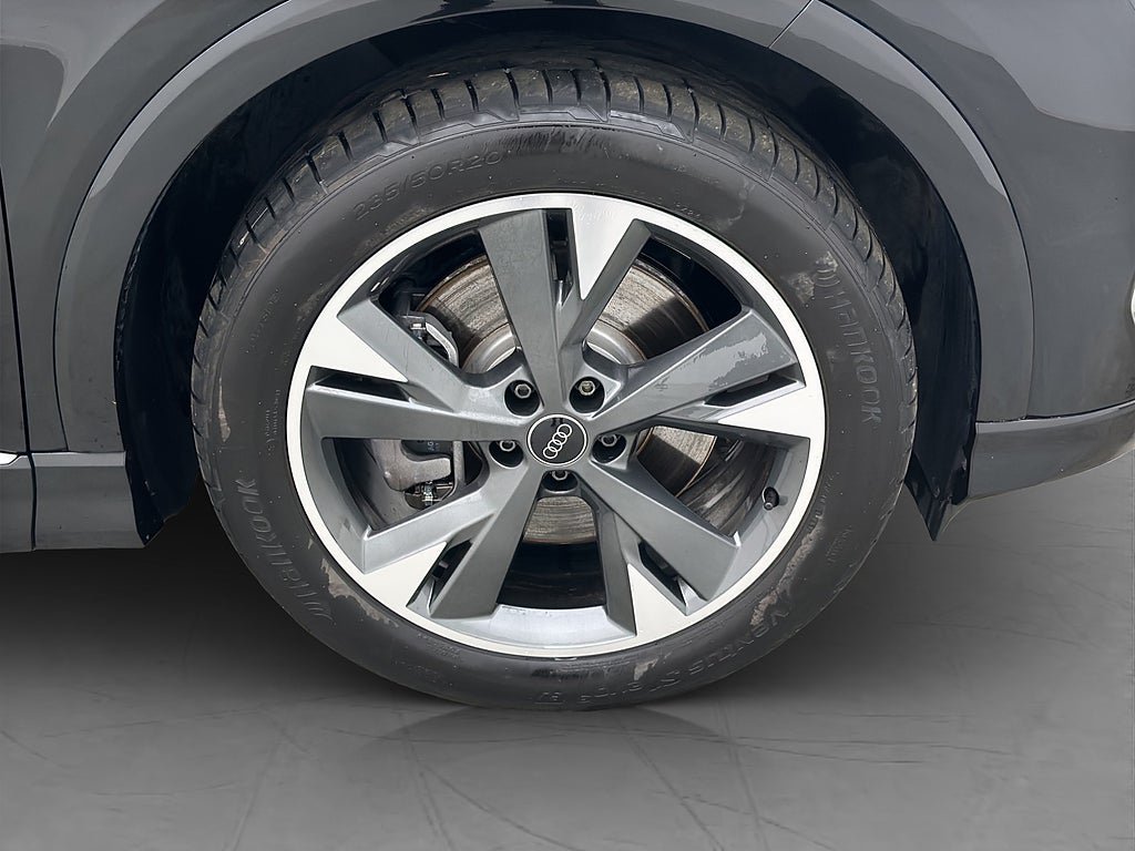 Vehicle Image 38