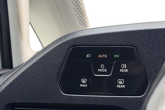 Vehicle Image 29
