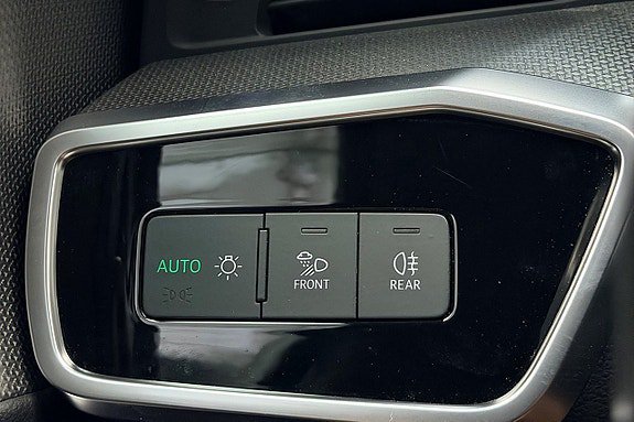 Vehicle Image 33