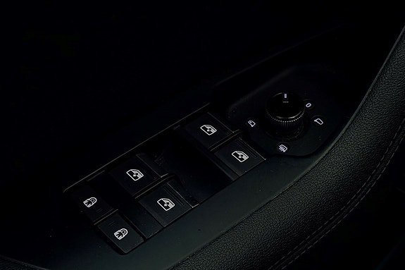 Vehicle Image 34