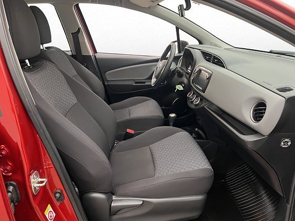 Vehicle Image 17