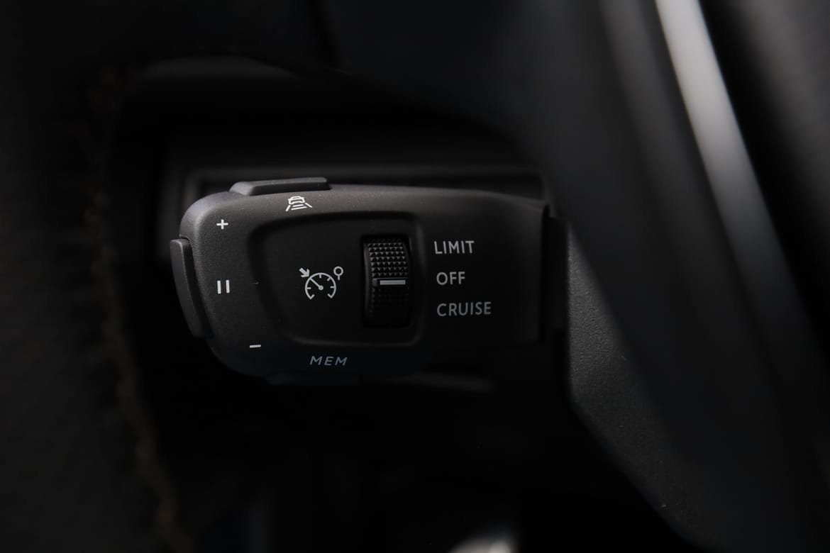 Vehicle Image 38
