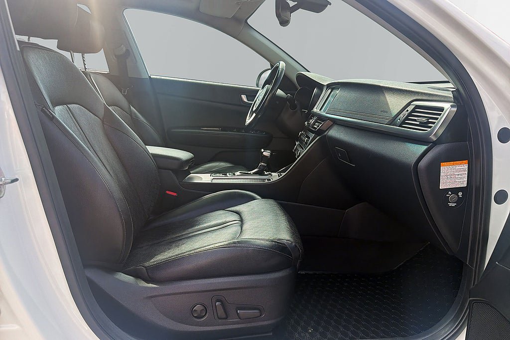 Vehicle Image 13