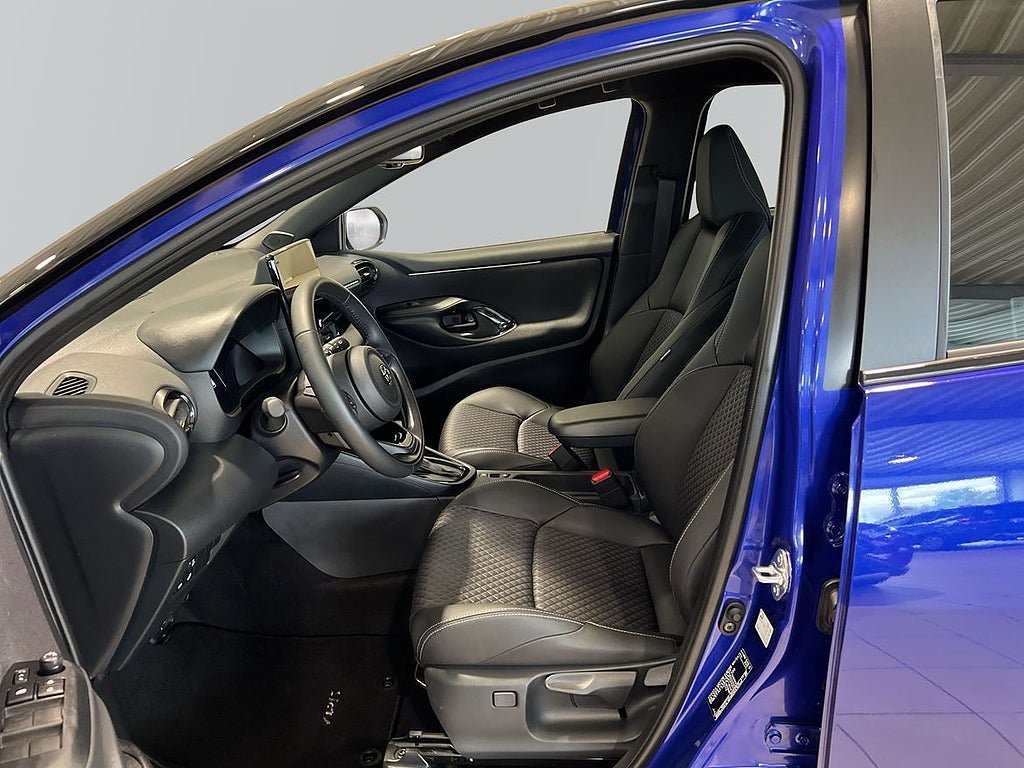 Vehicle Image 12