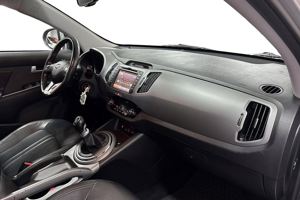 Vehicle Image 13