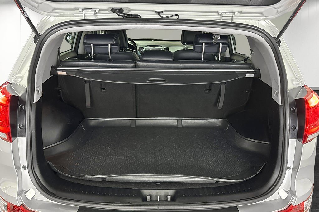 Vehicle Image 14