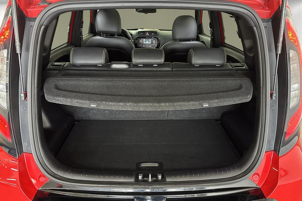 Vehicle Image 16