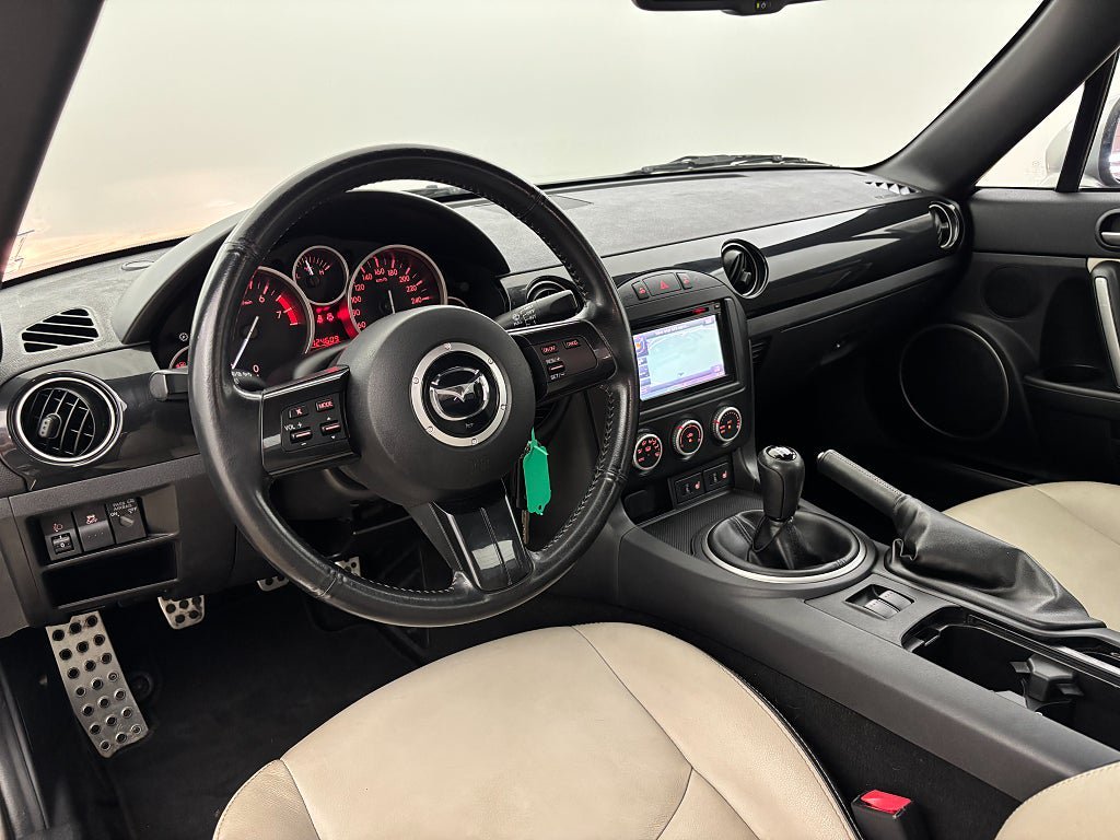Vehicle Image 15