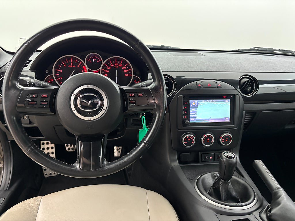 Vehicle Image 16