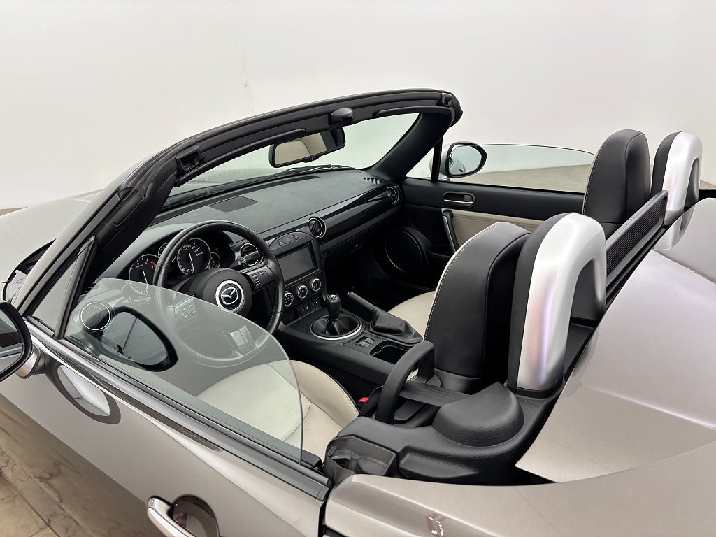 Vehicle Image 17