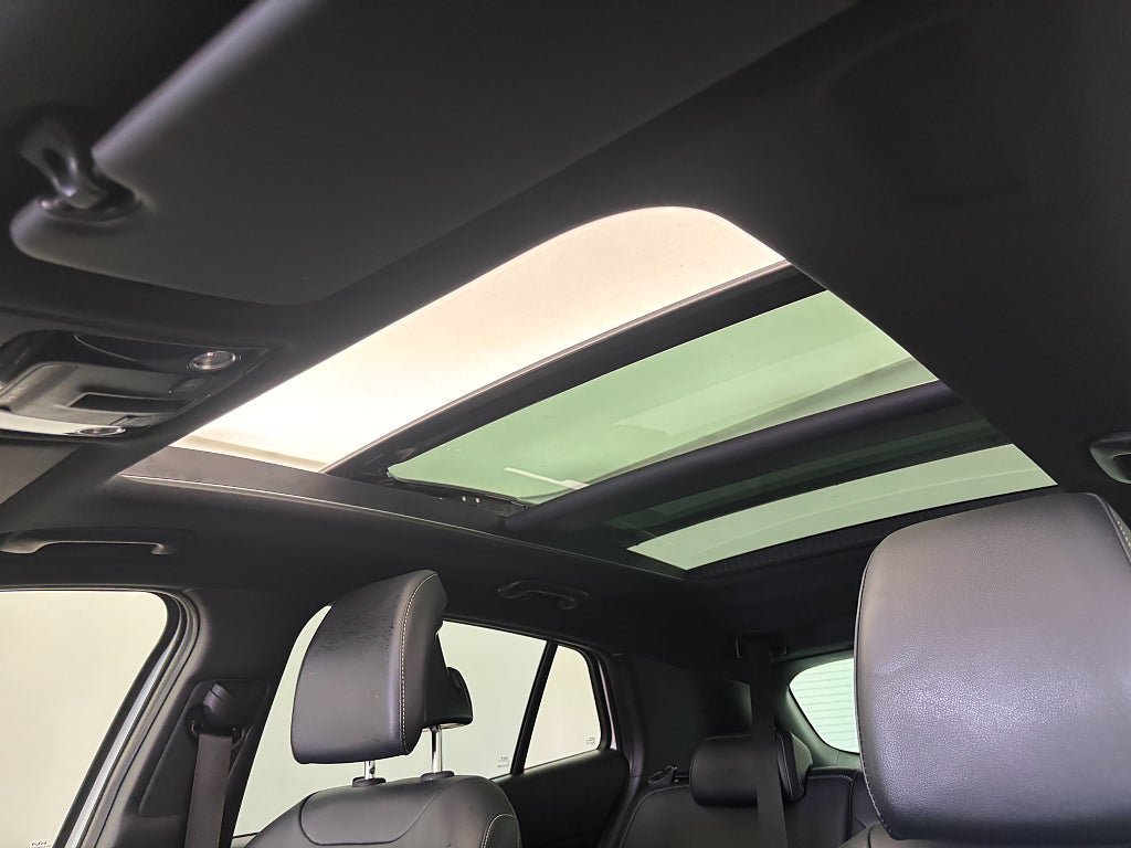 Vehicle Image 21