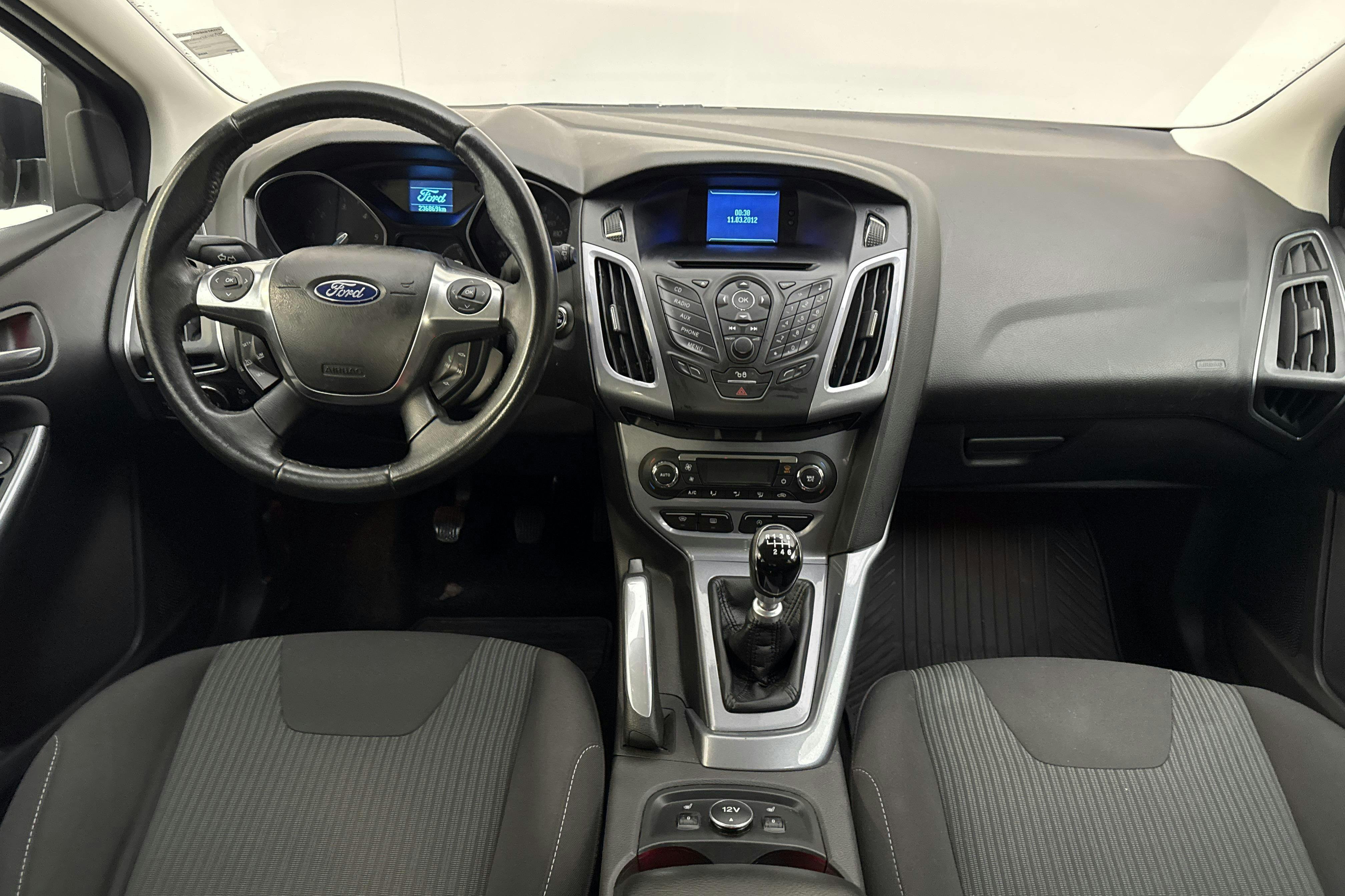 Vehicle Image 6