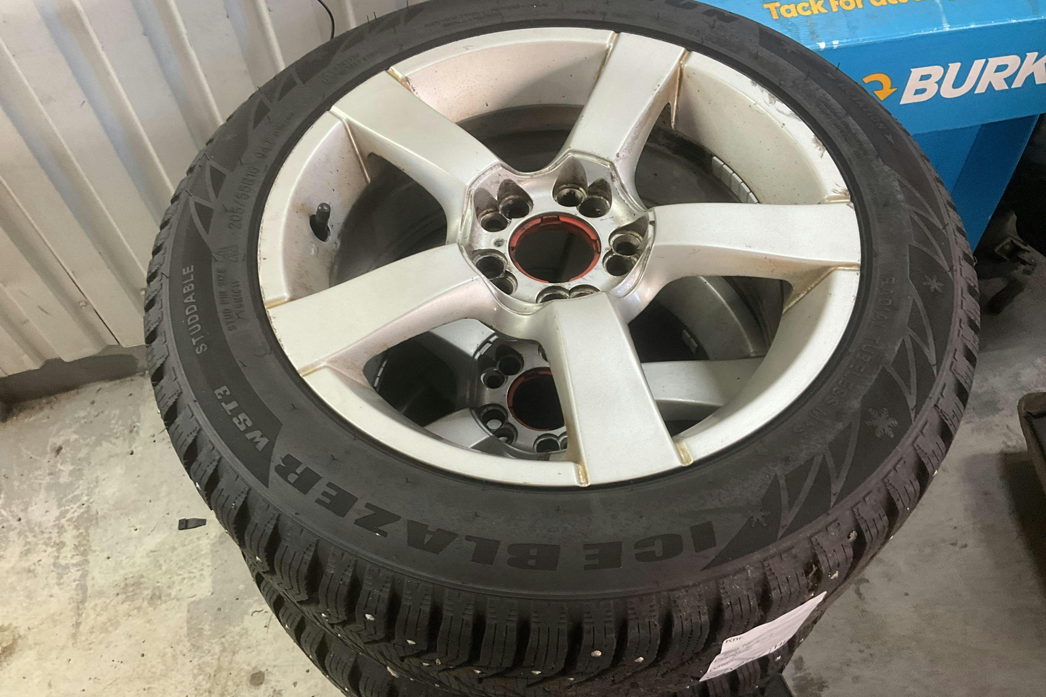 Vehicle Image 10
