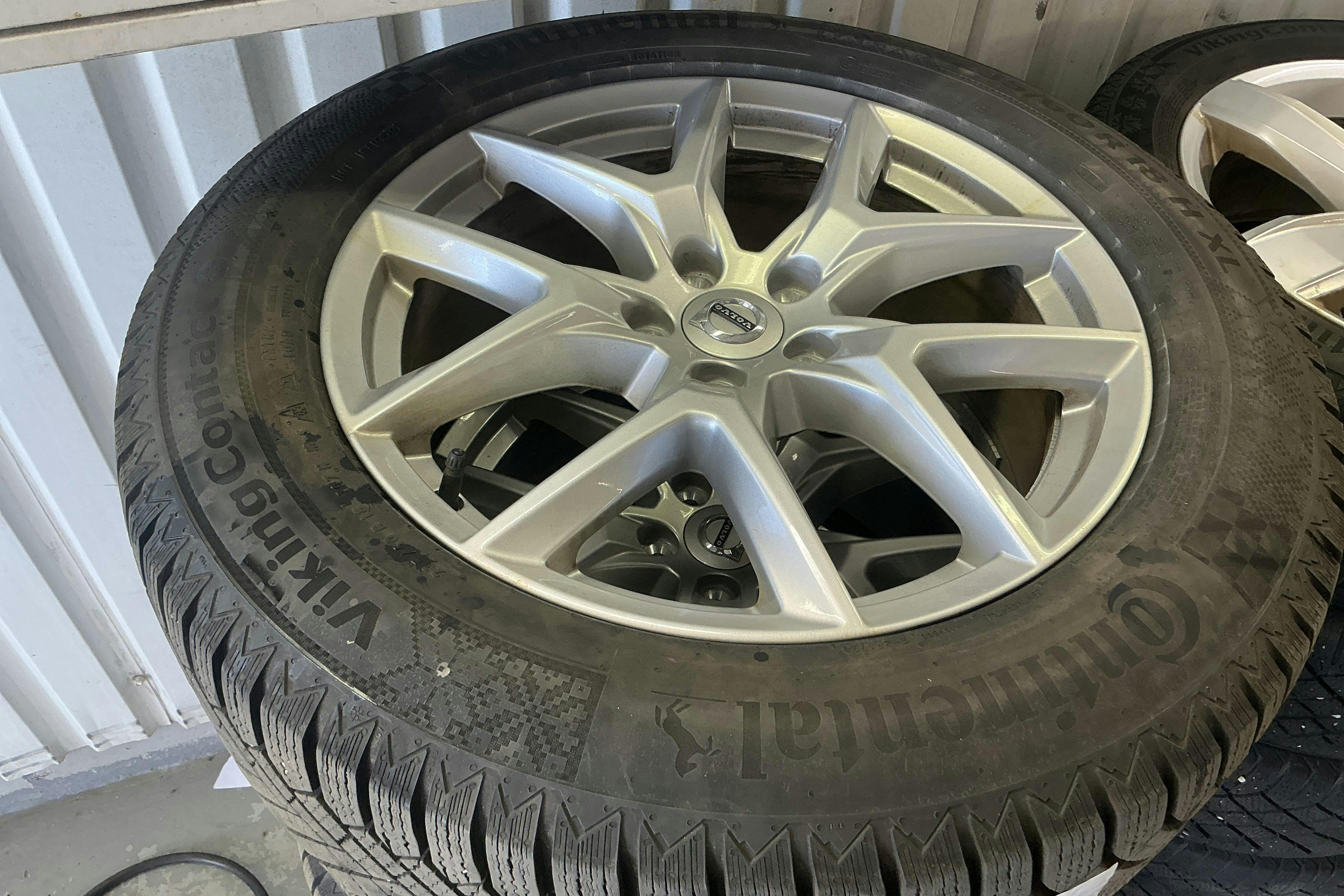 Vehicle Image 16